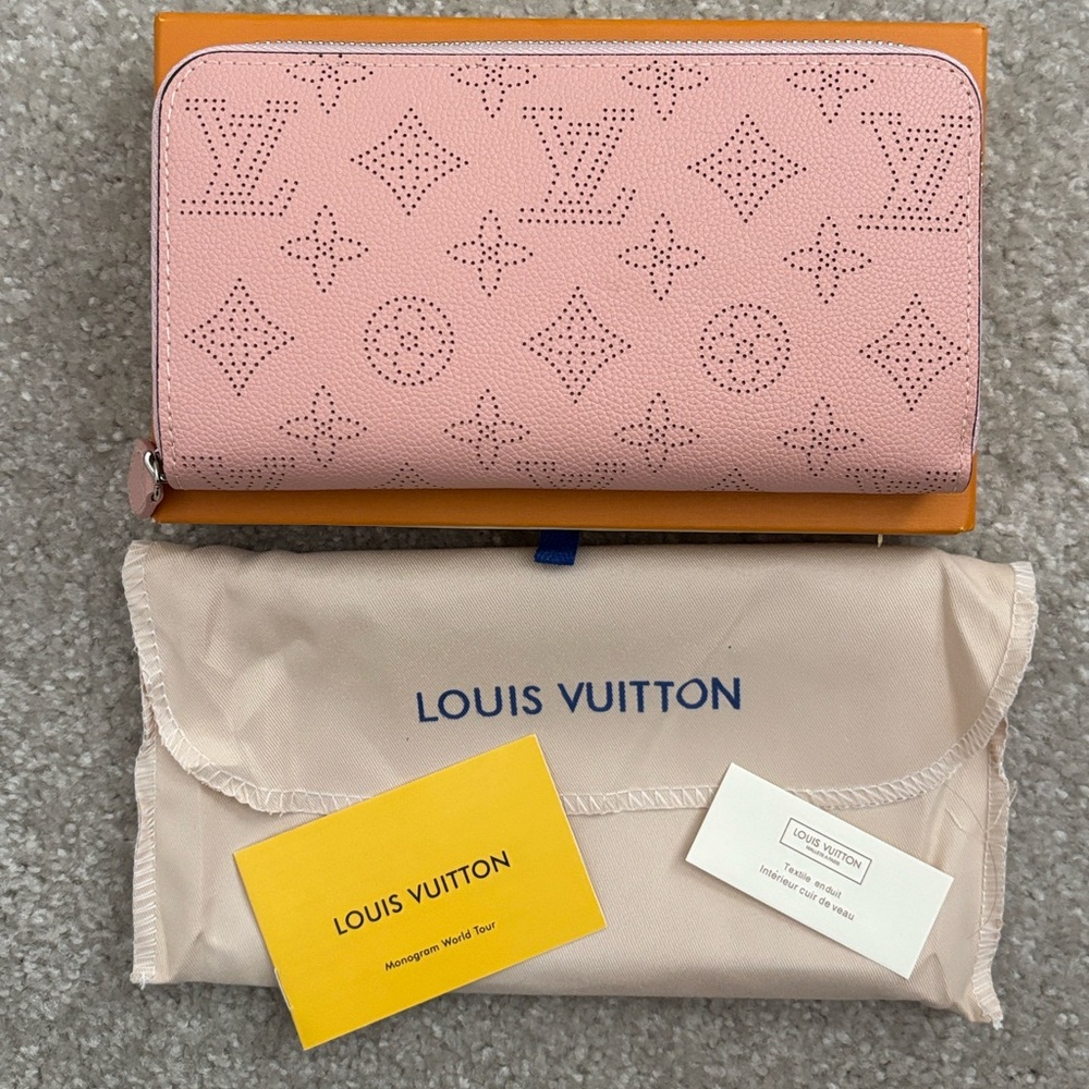 Louis Vuitton Zippy Wallet
